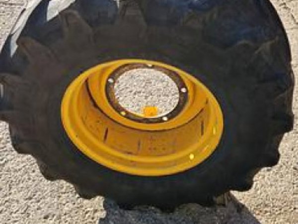 Pirelli 480/70R24 Reifen
