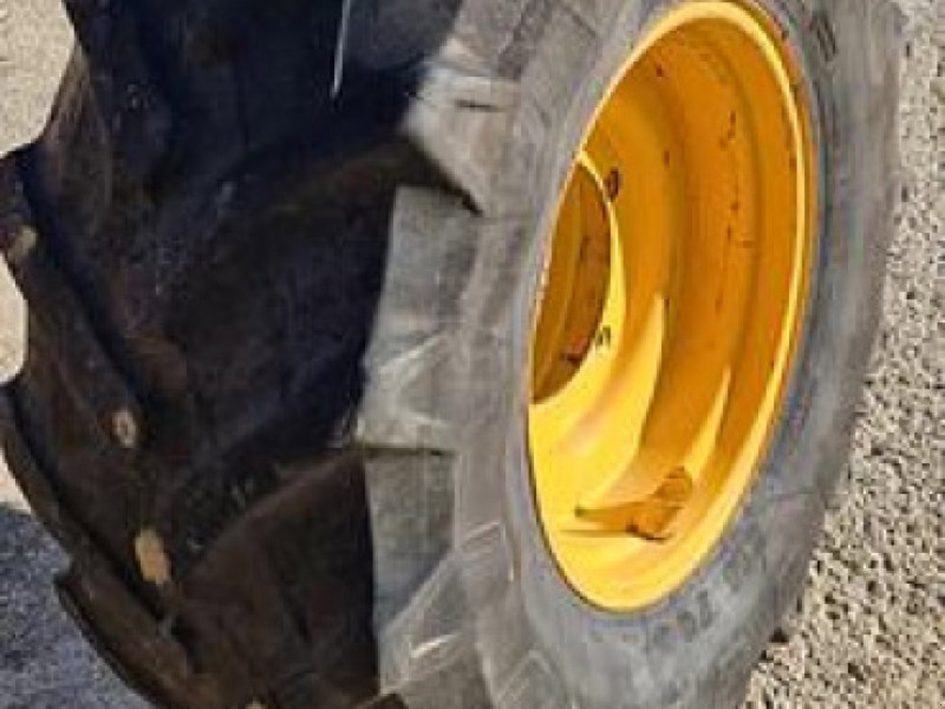 Pirelli 480/70R24 Reifen Pirelli 480/70R24 Reifen