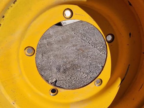 Pirelli 480/70R24 Reifen