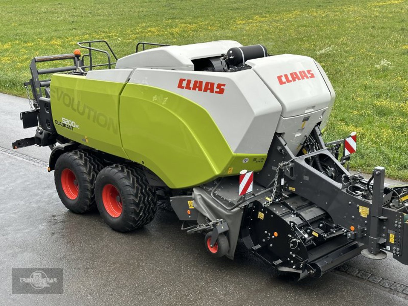 CLAAS Quandrant 5200 FC Tandem EVOLUTION mit Vorbauhäcksler Mulcher CLAAS Quandrant 5200 FC Tandem EVOLUTION mit Vorbauhäcksler Mulcher