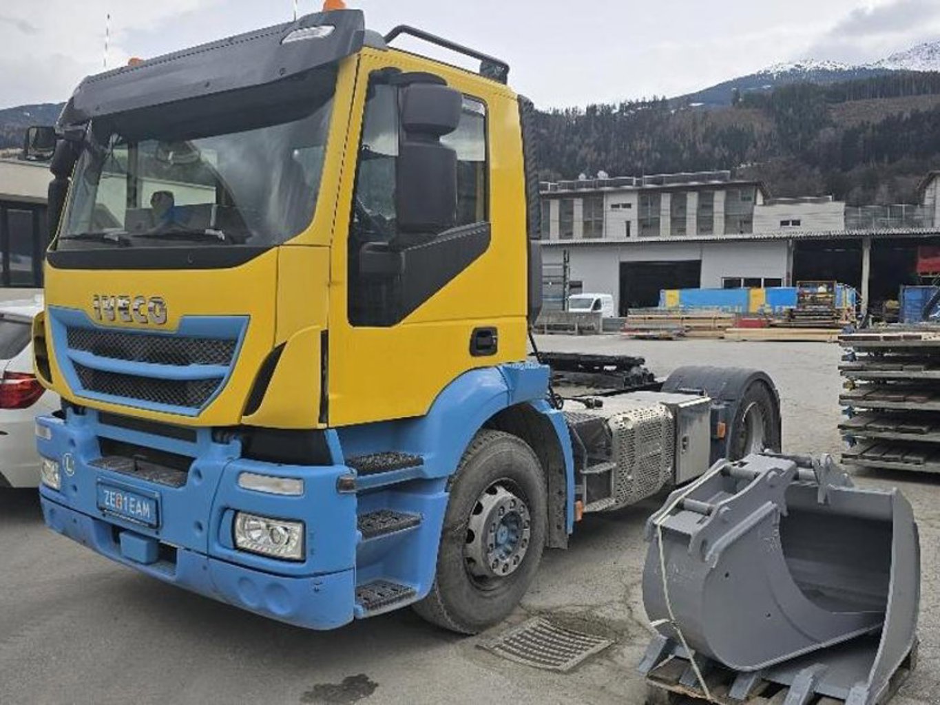 Iveco Strallis 4x2 Sattelzugmaschine mit Kipphydraulik Iveco Strallis 4x2 Sattelzugmaschine mit Kipphydraulik