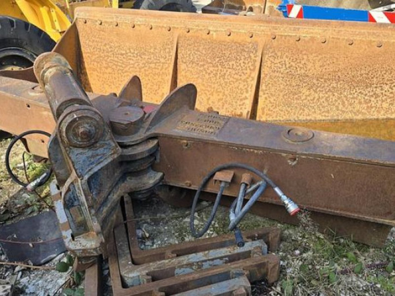 Big Dutchman Böschungslöffel 225cm Abreitsbreite mit BMT SW3 Aufnahme Big Dutchman Böschungslöffel 225cm Abreitsbreite mit BMT SW3 Aufnahme