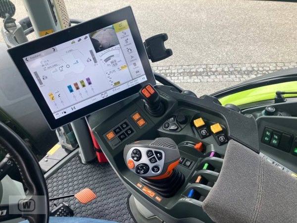 CLAAS Arion 630 CEBIS Cmatic