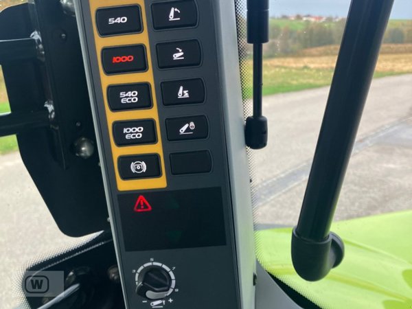 CLAAS Arion 630 CEBIS Cmatic