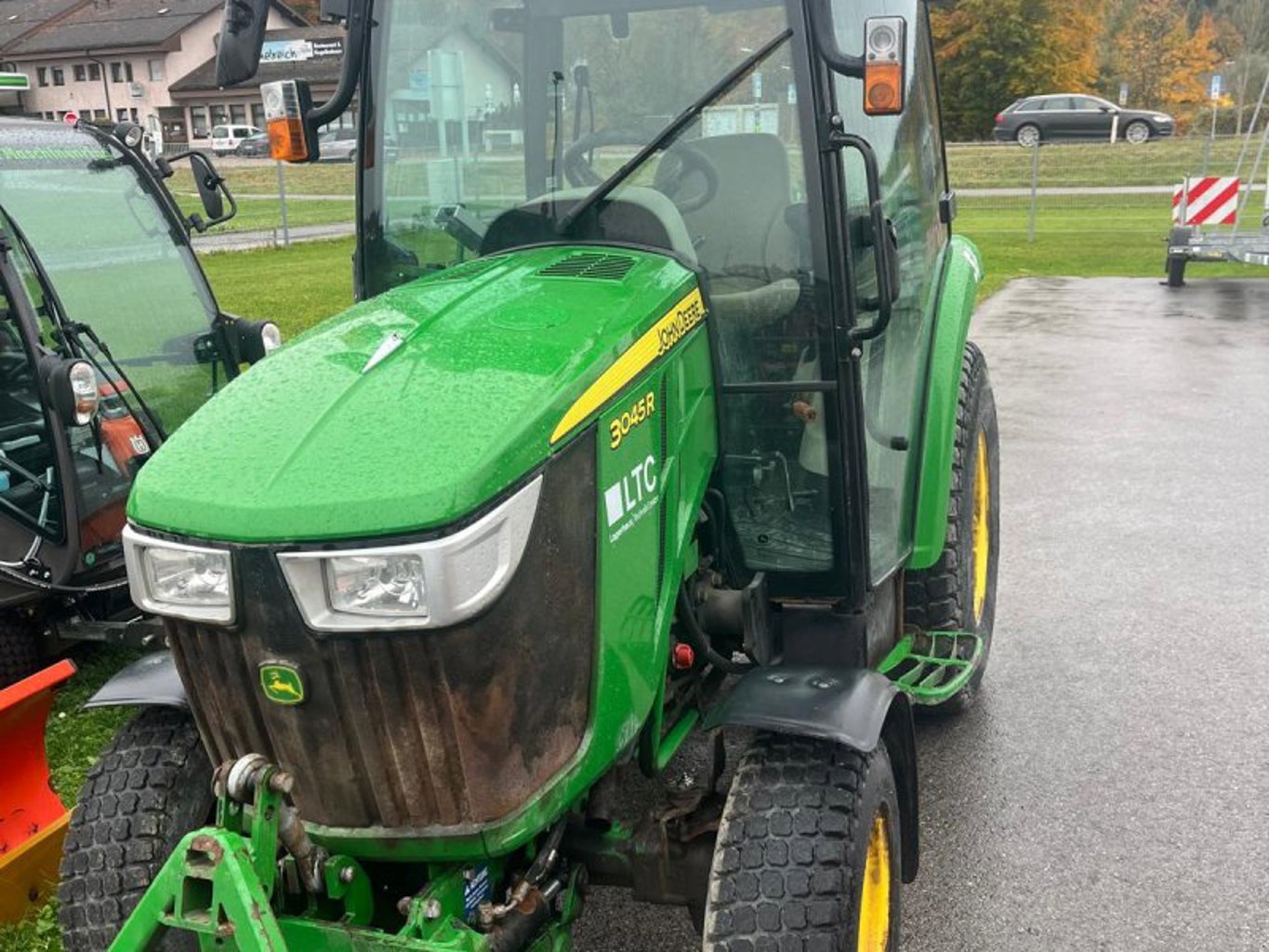 John Deere 3045 R John Deere 3045 R