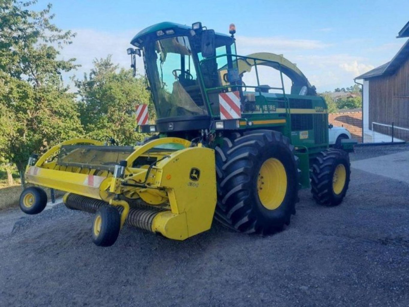 John Deere 6850 John Deere 6850