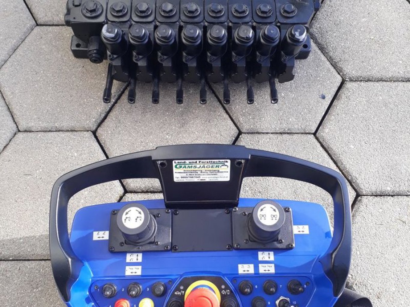 Sonstige Funkfernsteuerung für jeden Forstkran einstellba Sonstige Funkfernsteuerung für jeden Forstkran einstellba