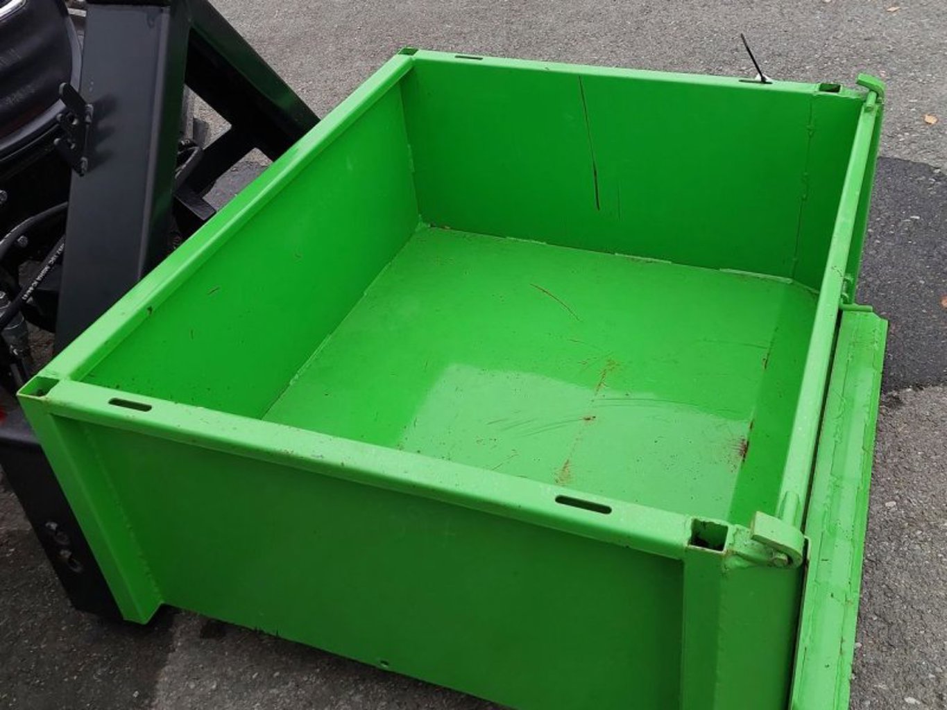 Sonstige Transportkiste 1 x 1 m hydraulisch Sonstige Transportkiste 1 x 1 m hydraulisch