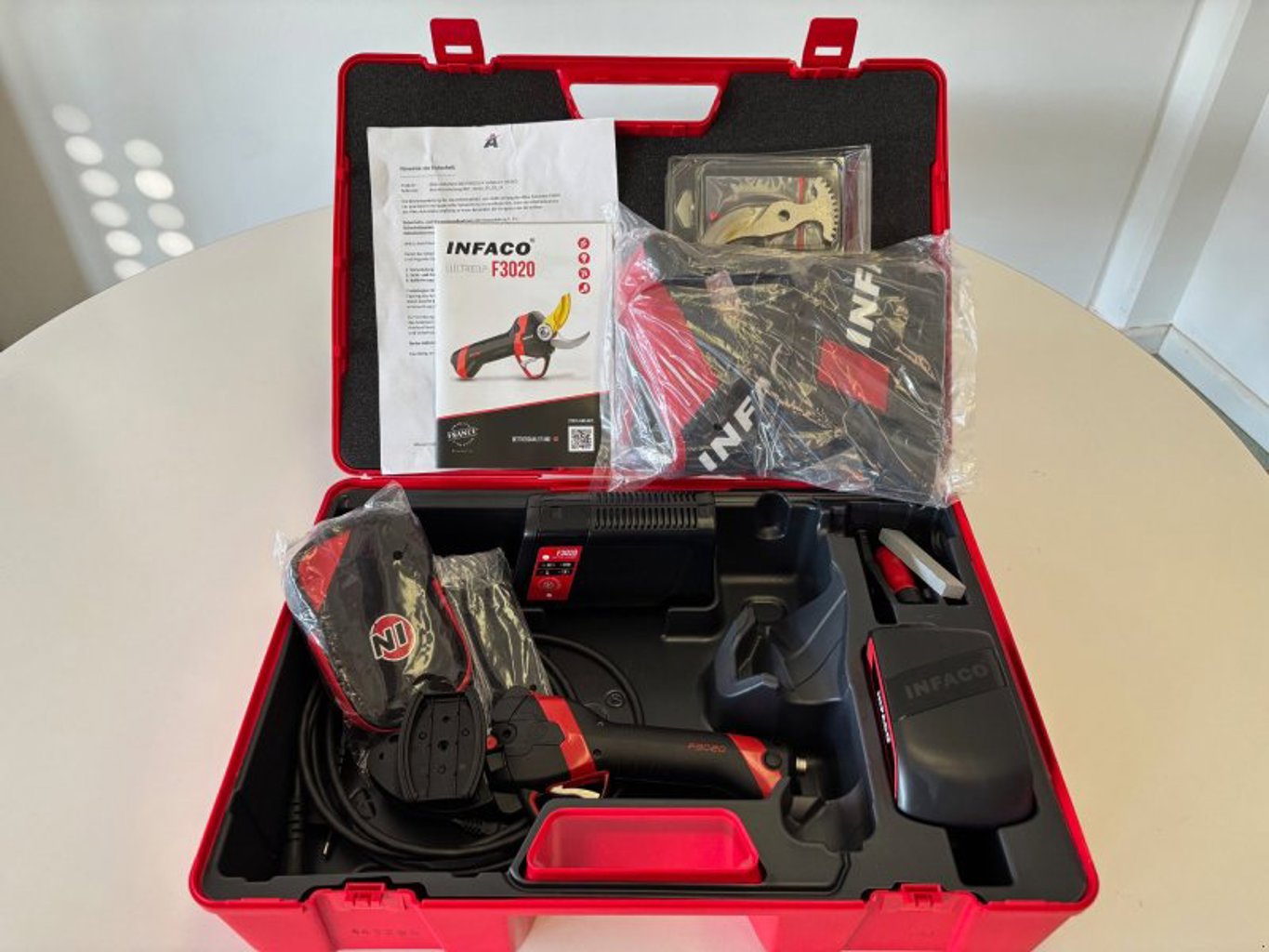 Infaco F 3020 Rebschere Infaco F 3020 Rebschere