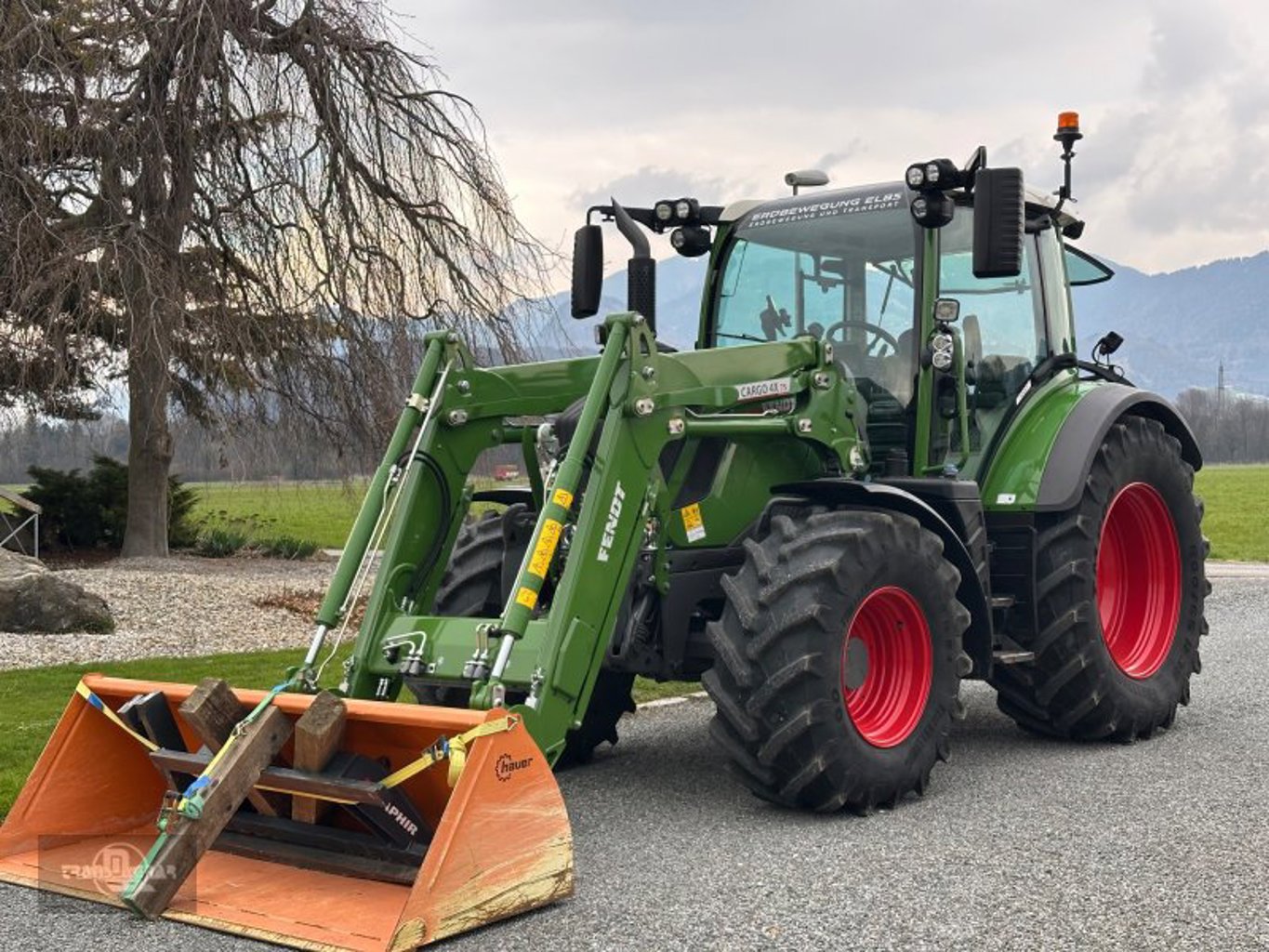 Fendt 314 Vario Profi mit Frontlader Schaufel Paletten Gabel und Gewicht Fendt 314 Vario Profi mit Frontlader Schaufel Paletten Gabel und Gewicht