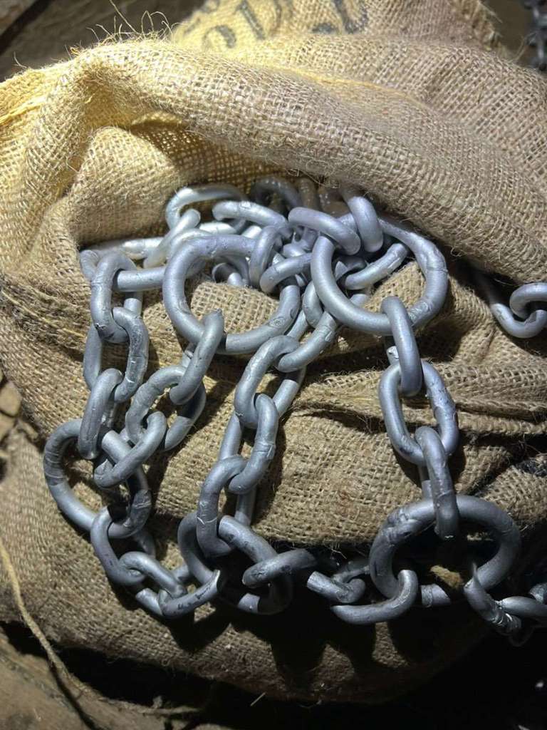 2 Paar Traktor Schneeketten, 15 Zoll, MGR 6 mm 2 Paar Traktor Schneeketten, 15 Zoll, MGR 6 mm