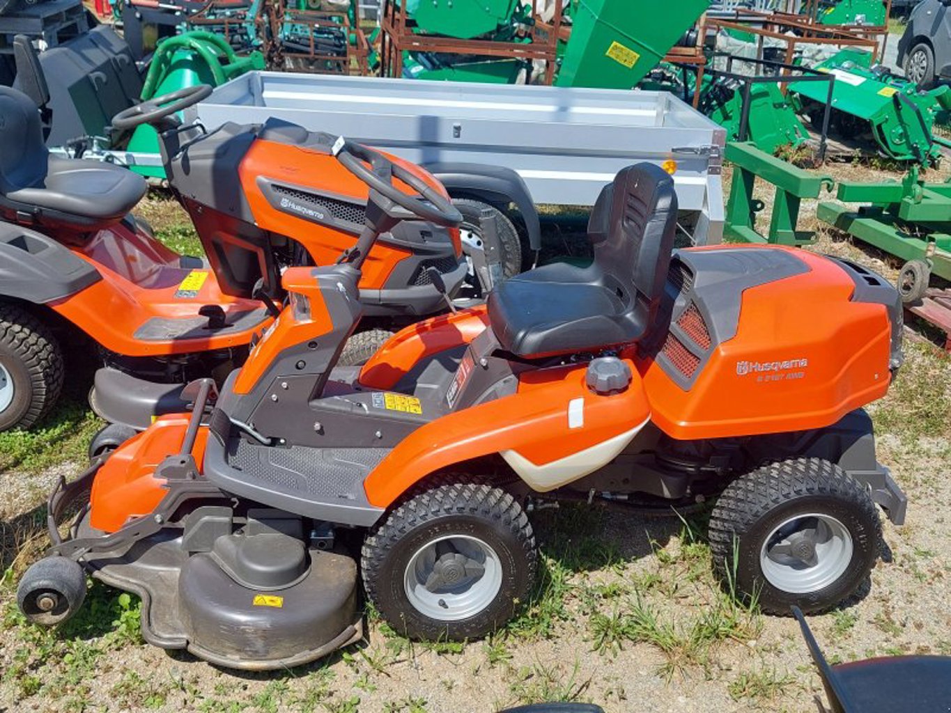 Husqvarna R 216T AWD Husqvarna R 216T AWD