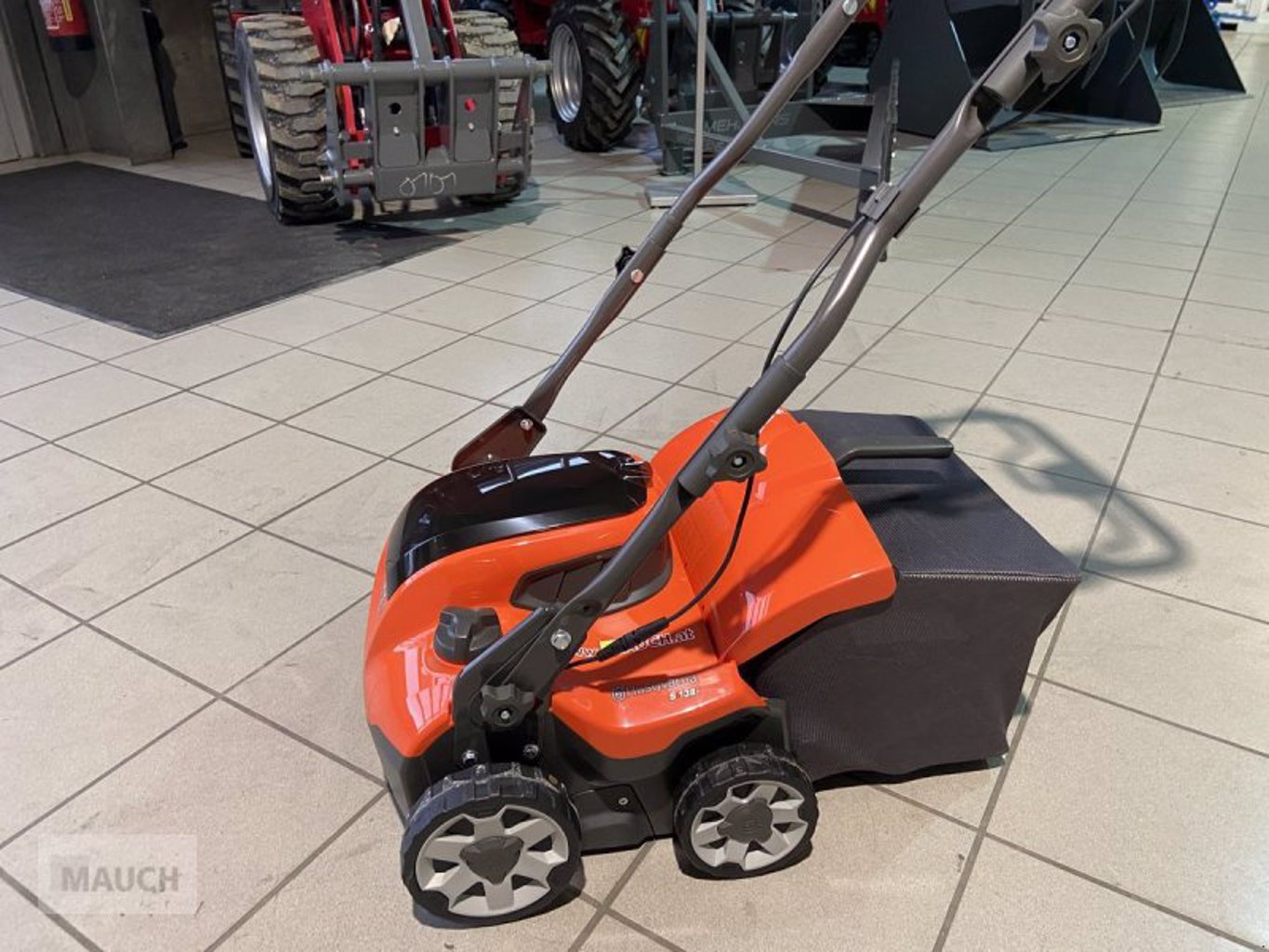 Husqvarna Vertikutierer S138i, SET mit Akku&Ladegerät, 5274 Burgkirchen