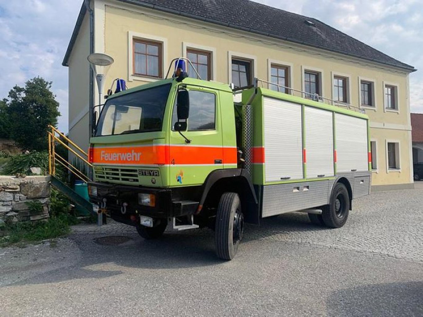 Steyr 15S31 Feuerwehrfahrzeug Steyr 15S31 Feuerwehrfahrzeug
