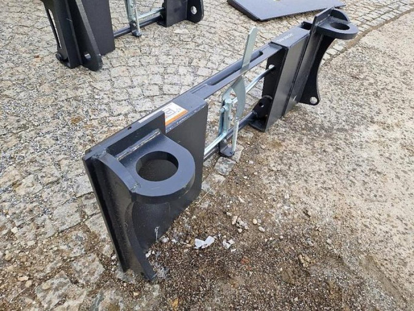 Big Dutchman John Deere / Matbro Adapter mit Euro Aufnahme Big Dutchman John Deere / Matbro Adapter mit Euro Aufnahme